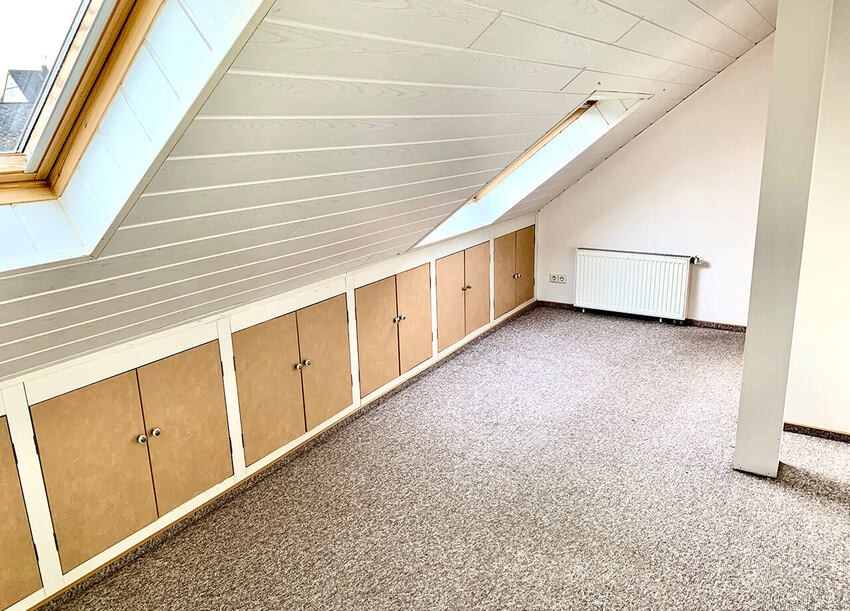 Zimmer DG rechts einfamilienhaus-ruebenach-koblenz-zu-vermieten